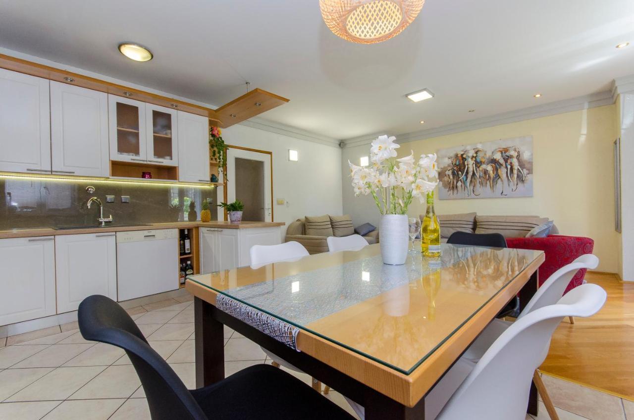 Fima Centar Stobrec Apartman Split Kültér fotó